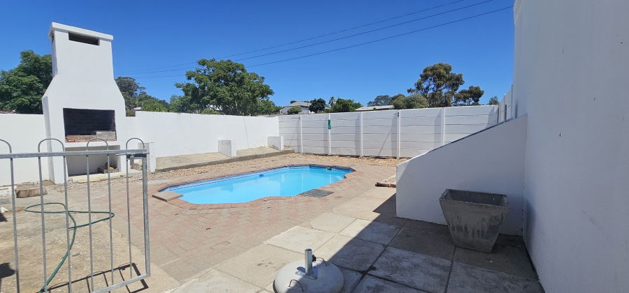 3 Bedroom Property for Sale in Hopefield Western Cape